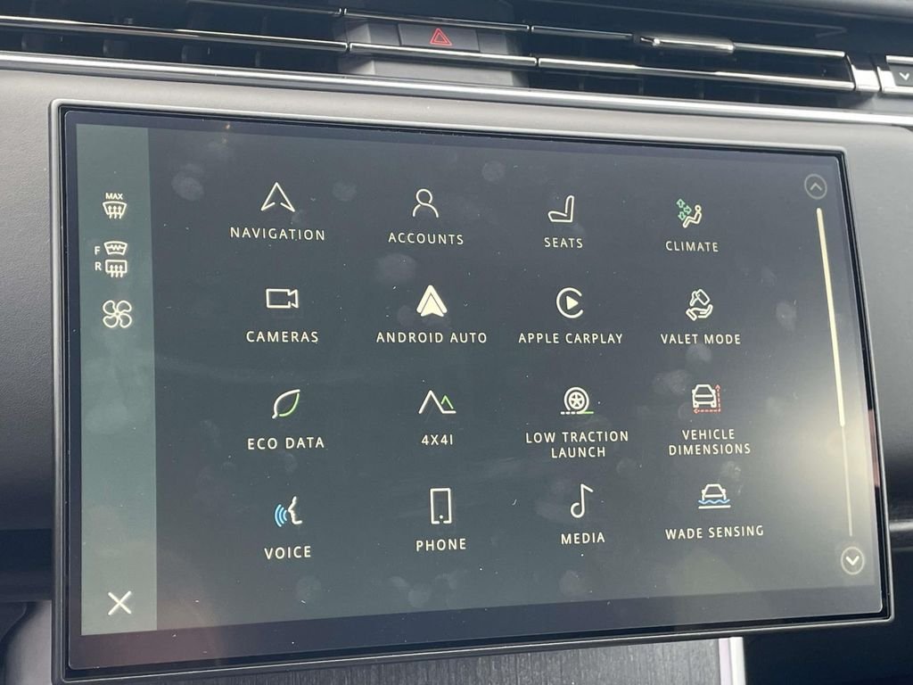 New 2026 Carpathian Grey Land Rover SE image 25