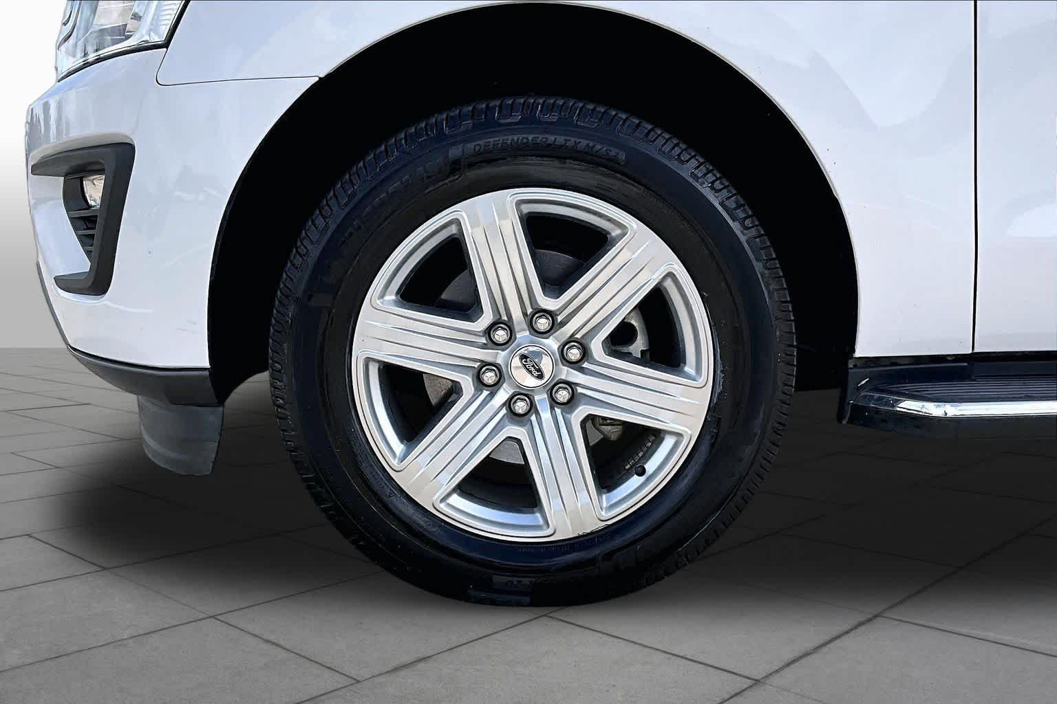 Used 2019 Oxford White Ford XLT image 11