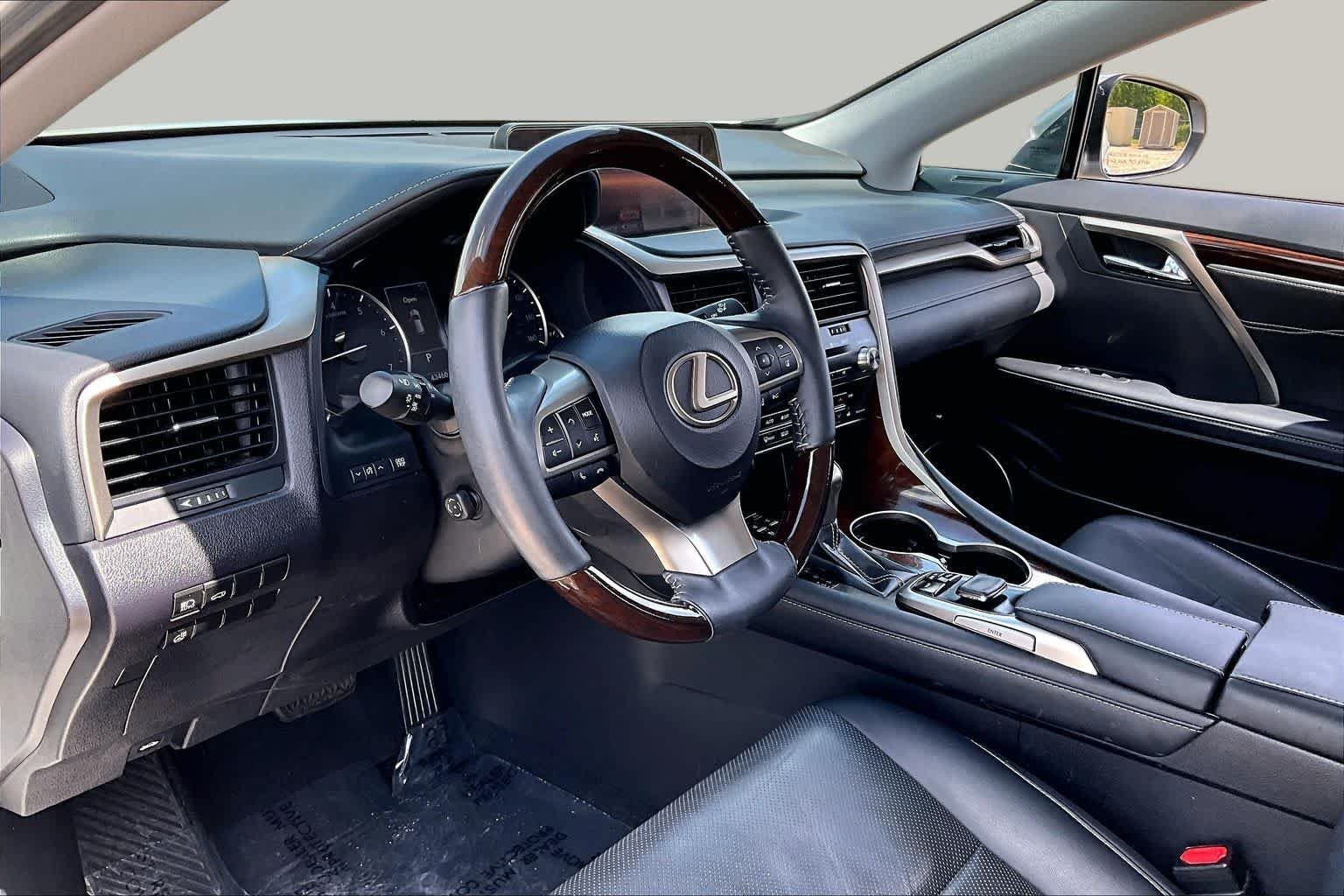 Used 2019 Silver Lining Metallic Lexus  image 15