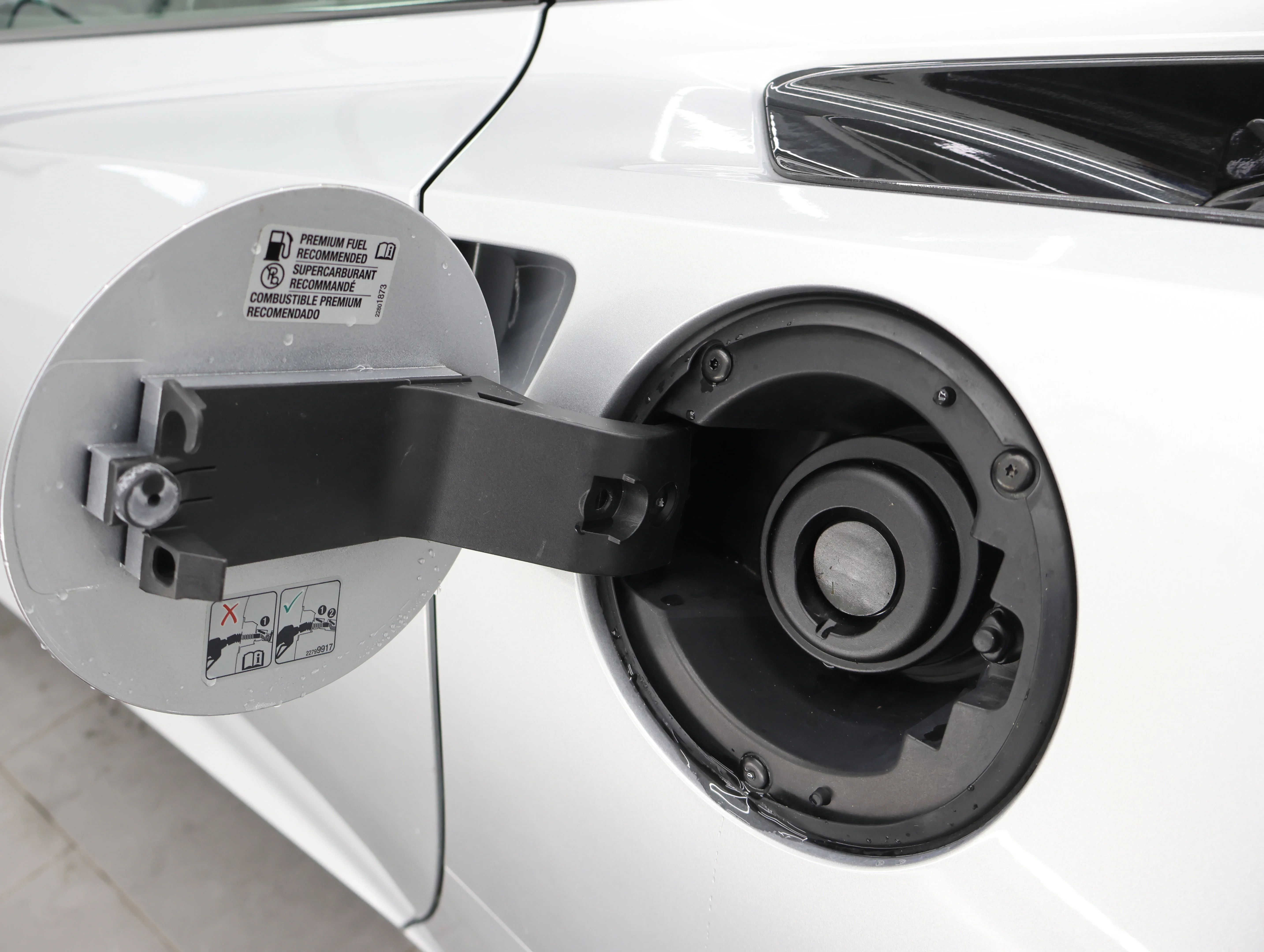Used 2014 Blade Silver Metallic Chevrolet Base image 27