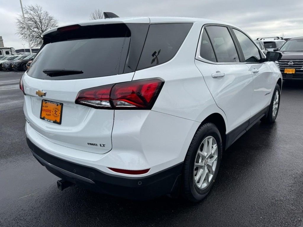 Used 2023 White Chevrolet LT image 3