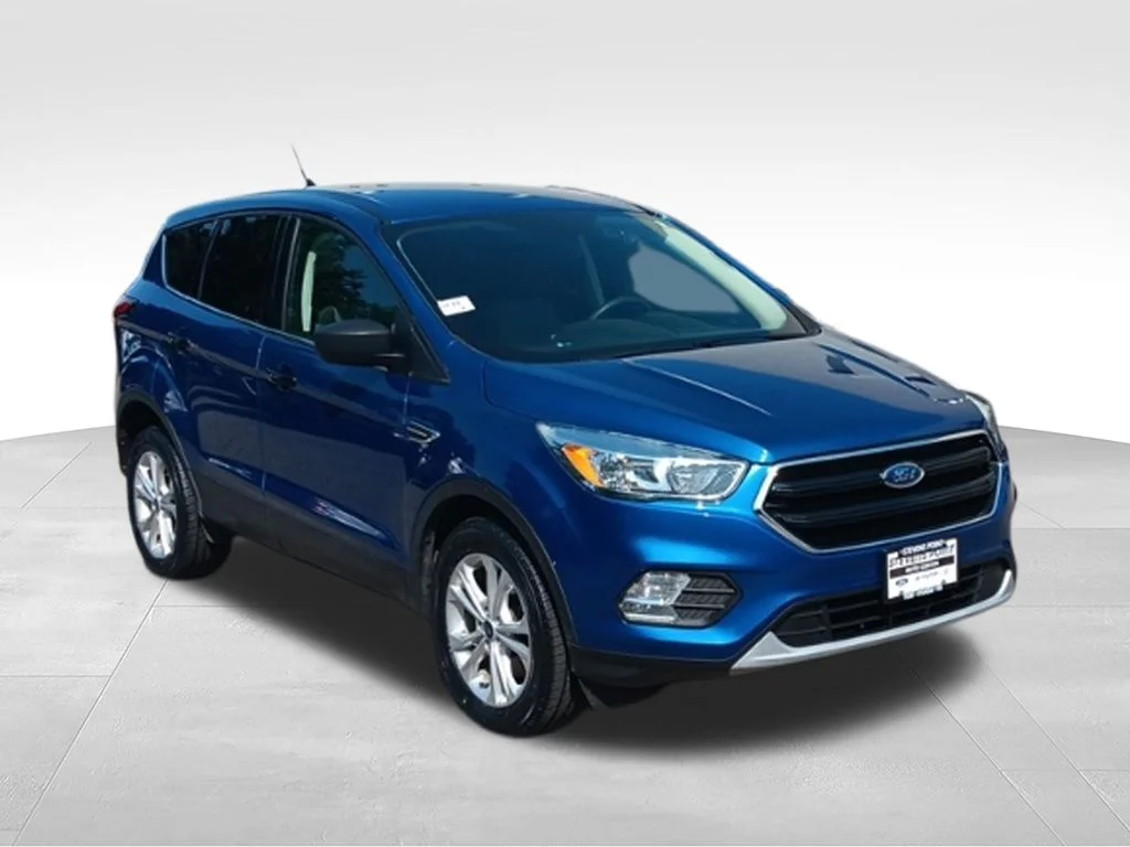 Used 2019 Lightning Blue Metallic Ford SE image 8