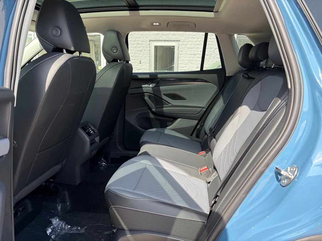 New 2026 Monterey Blue Pearl Volkswagen 2.0T SE image 18