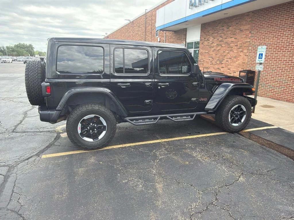 Used 2022 Black Jeep Unlimited Rubicon image 6