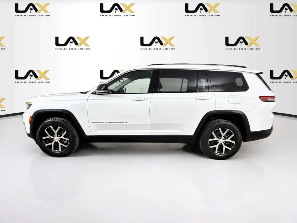 Used 2023 White Jeep Limited image 4