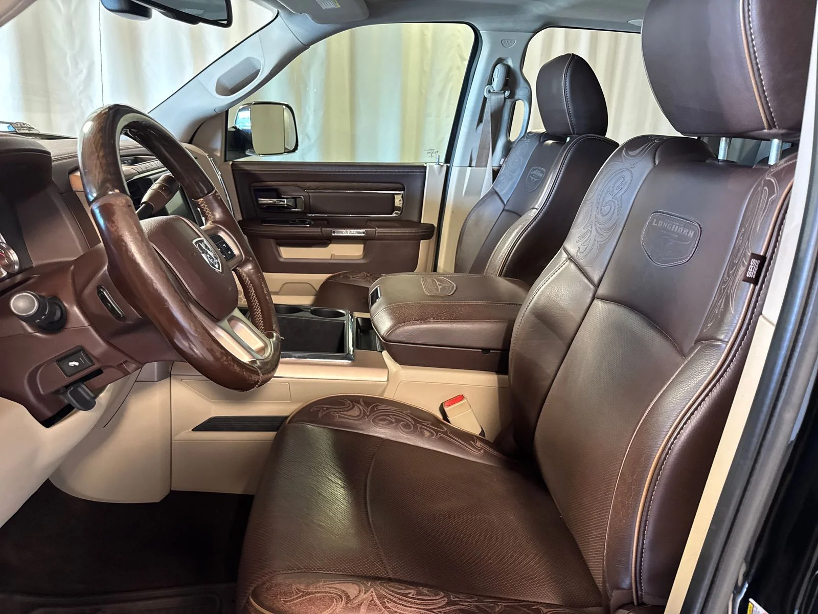 Used 2015 Black Ram Laramie Longhorn image 3