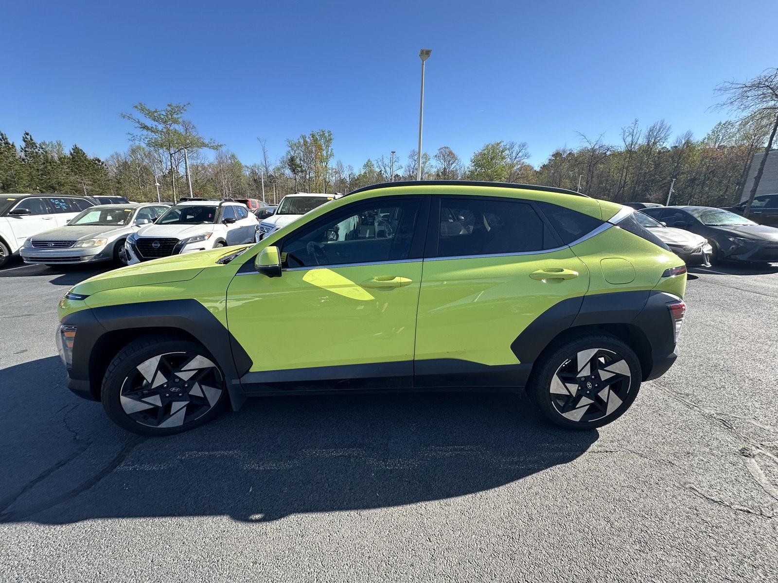 2025 Toyota RAV4 XSE - Photo 123