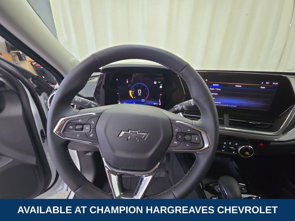 Used 2025 Summit White Chevrolet ACTIV image 14