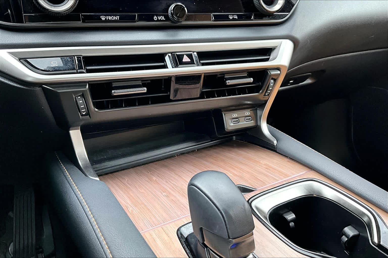 Used 2025 Nightfall Mica Lexus Premium image 35