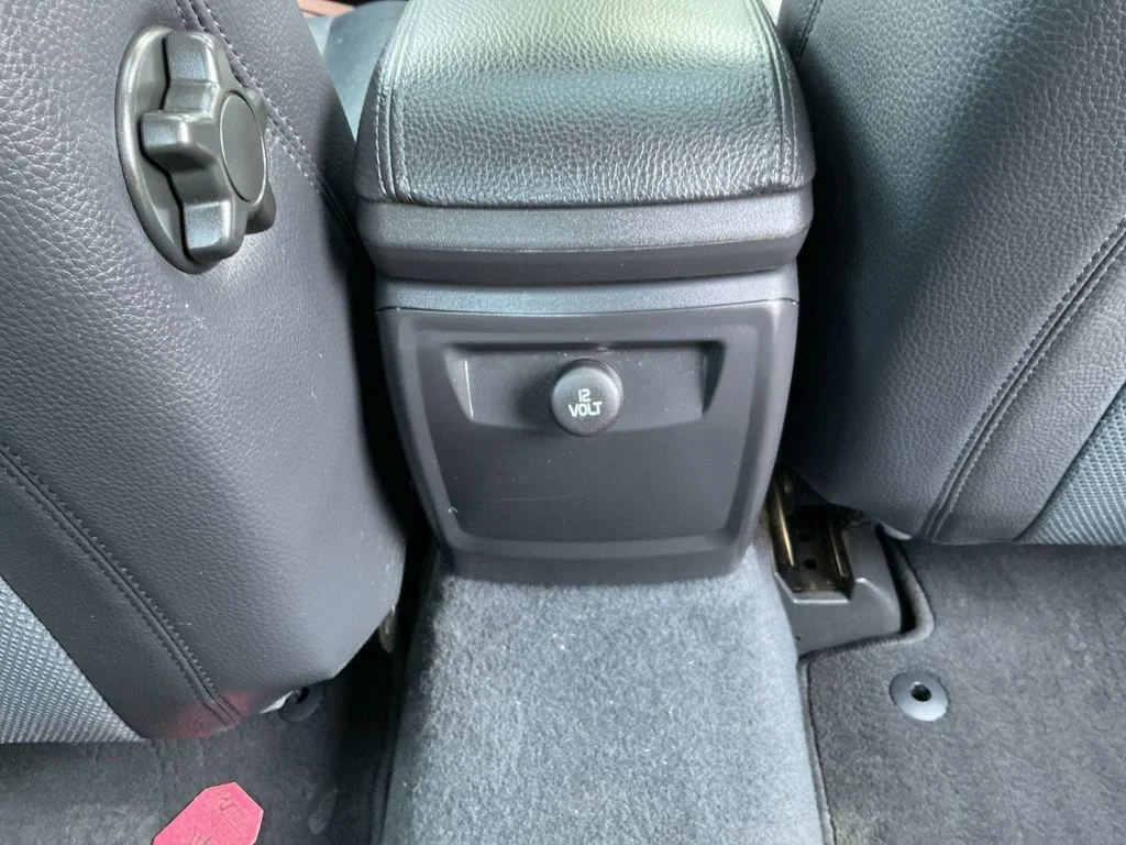Used 2007 Silver Volvo 2.4i image 26
