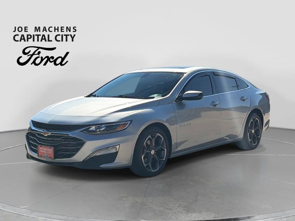 Used 2022 Silver Chevrolet LT image 9