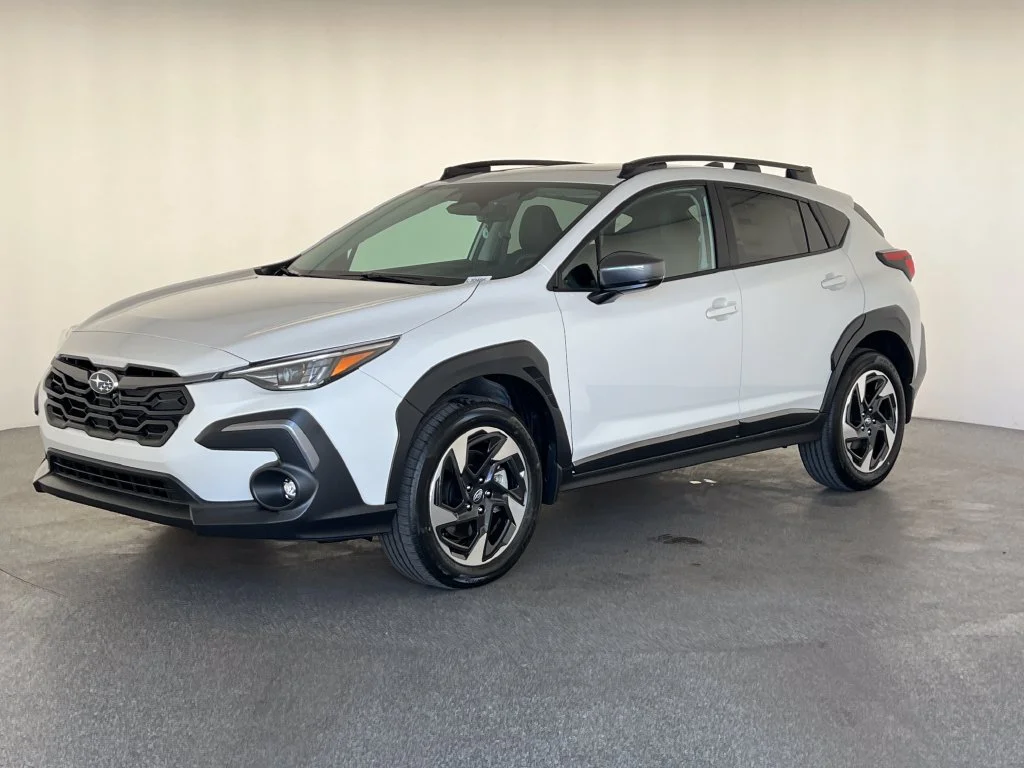New 2026 CRYSTAL WHITE PEARL Subaru Limited image 9