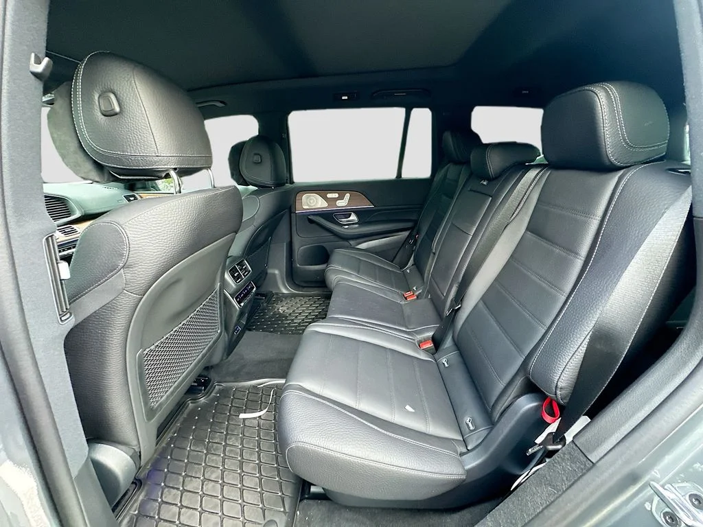 Used 2026  Mercedes-Benz GLS 580 image 26
