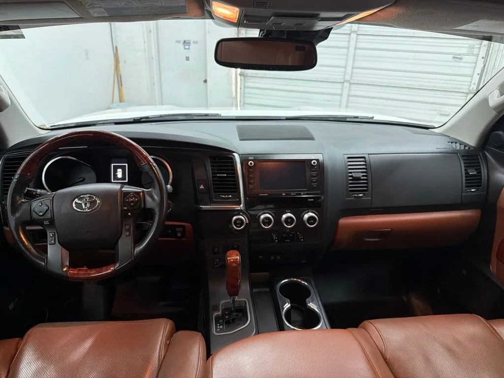 Used 2021 White Toyota Platinum image 27