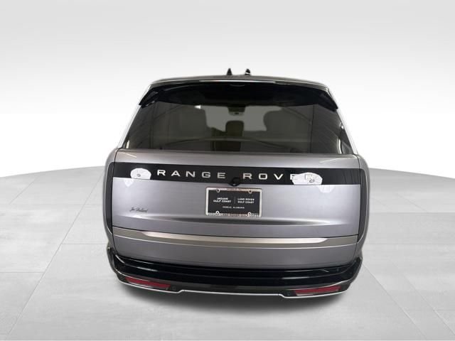 New 2026 Eiger Grey Land Rover SE image 6