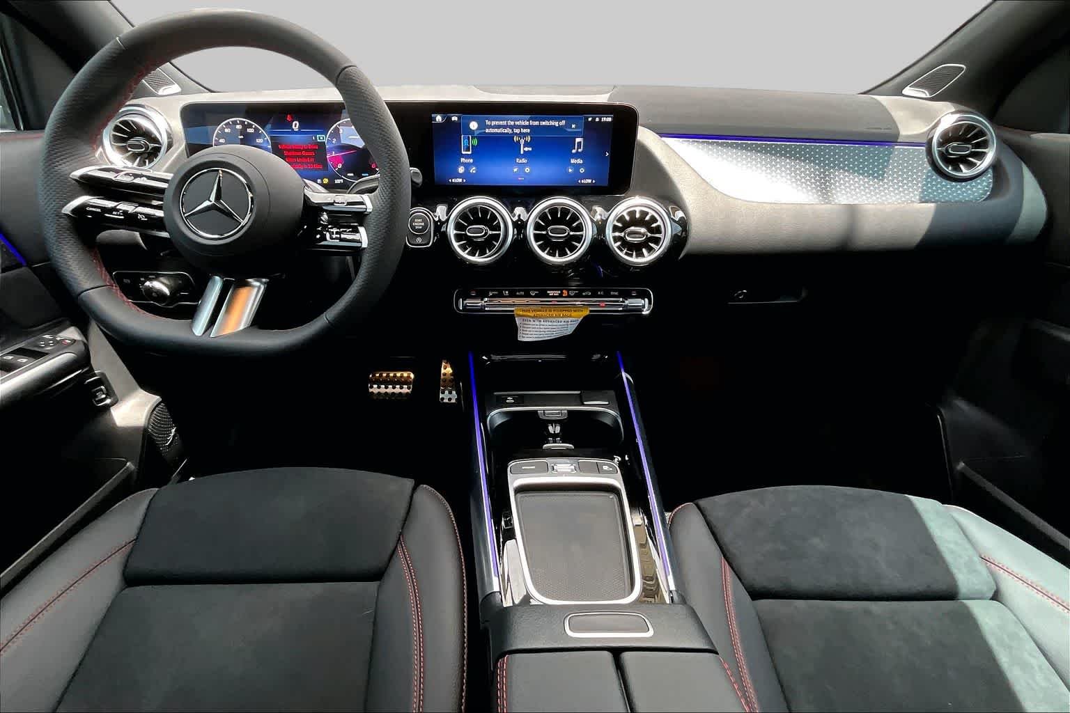 Used 2025 Night Black Mercedes-Benz GLA 250 image 8