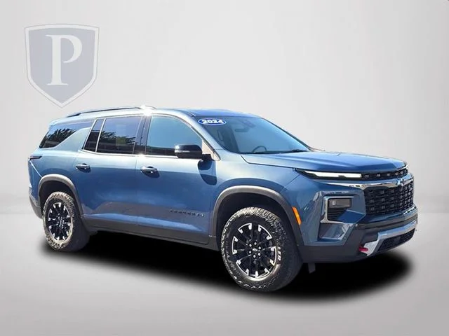 Used 2024 Blue Chevrolet Z71 image 2