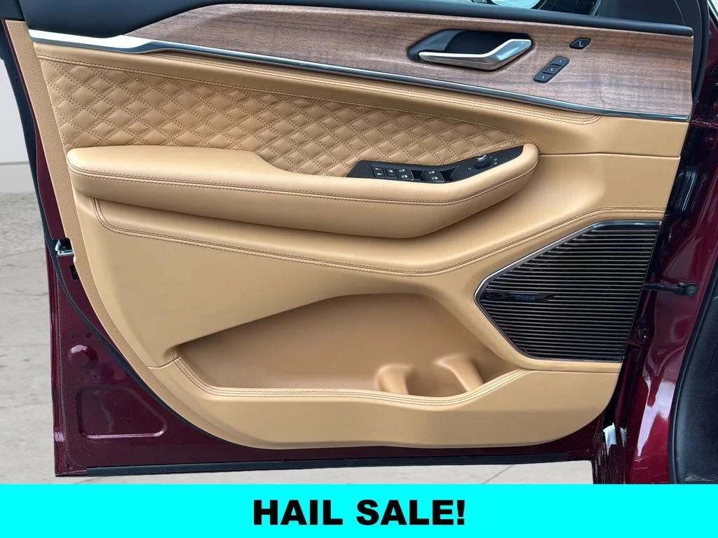 New 2026 Velvet Red Pearl-Coat Exterior Paint Jeep Summit image 11
