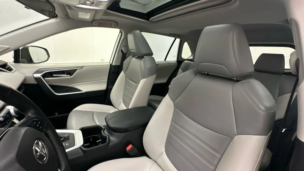 Certified Used 2025 Beige Toyota XLE Premium image 9