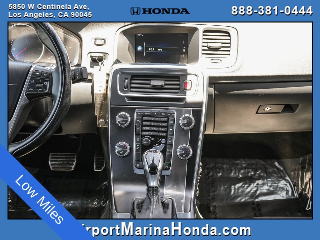 Used 2015 Crystal White Pearl Volvo T6 R-Design image 11