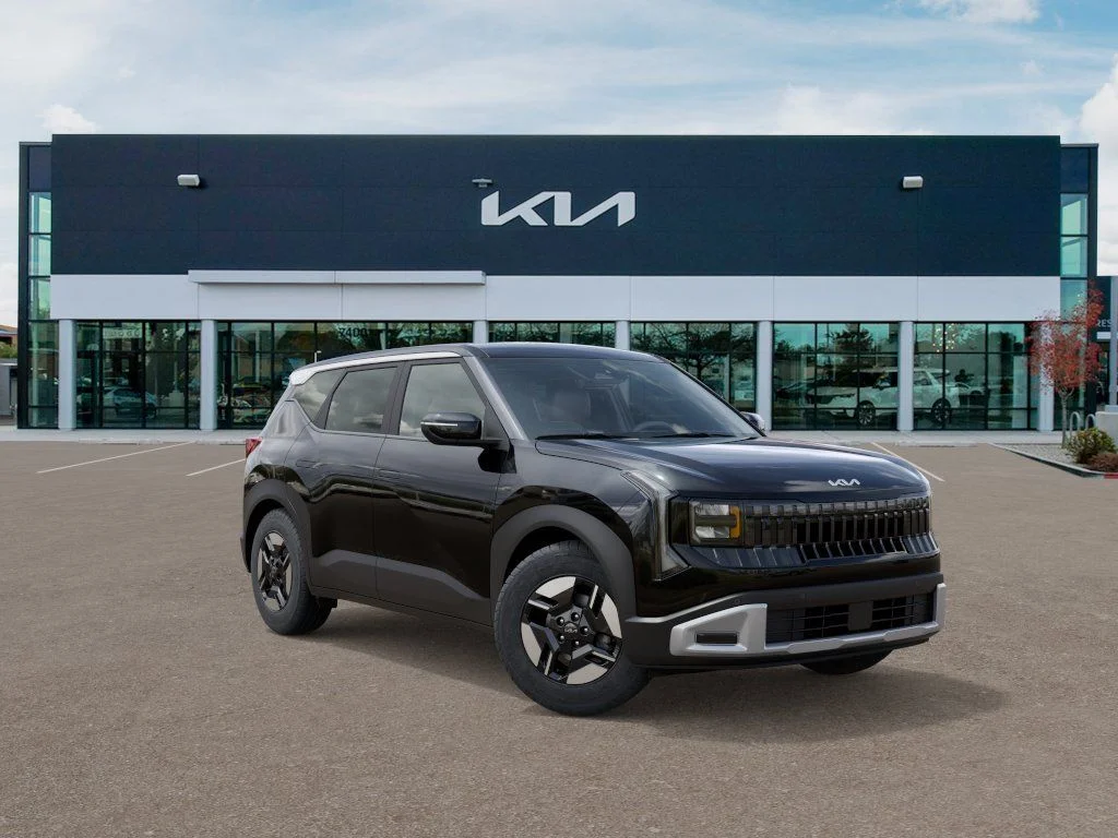 New 2027 Black Kia LX image 8