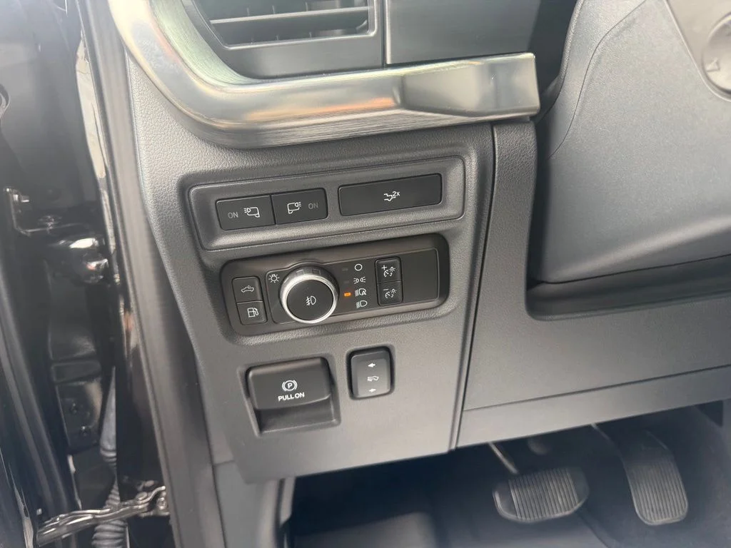 Used 2023 Black Ford Lariat image 23