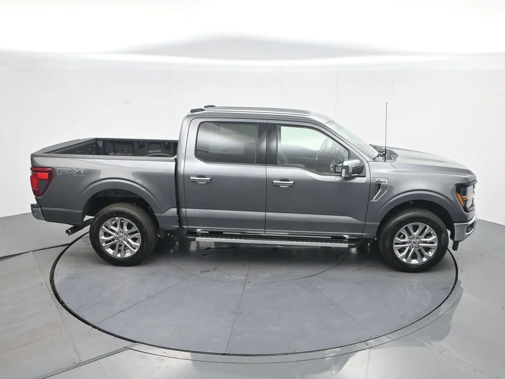 New 2026 Carbonized Gray Metallic Ford XLT image 26