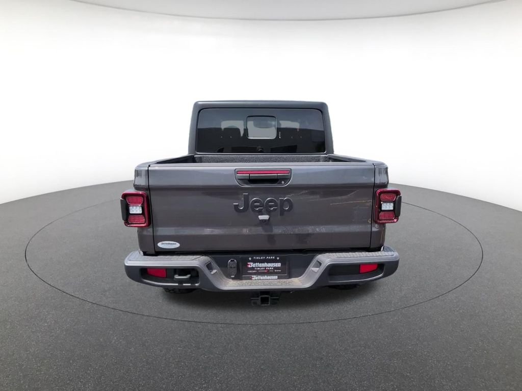 New 2026 Granite Crystal Metallic Clear-Coat Exterior Paint Jeep Willys image 9