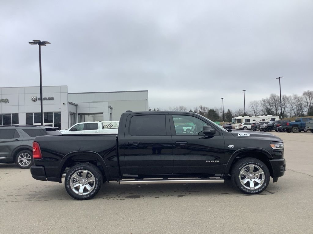 New 2026 Diamond Black Crystal Pearl-Coat Exterior Paint RAM Big Horn/Lone Star image 8