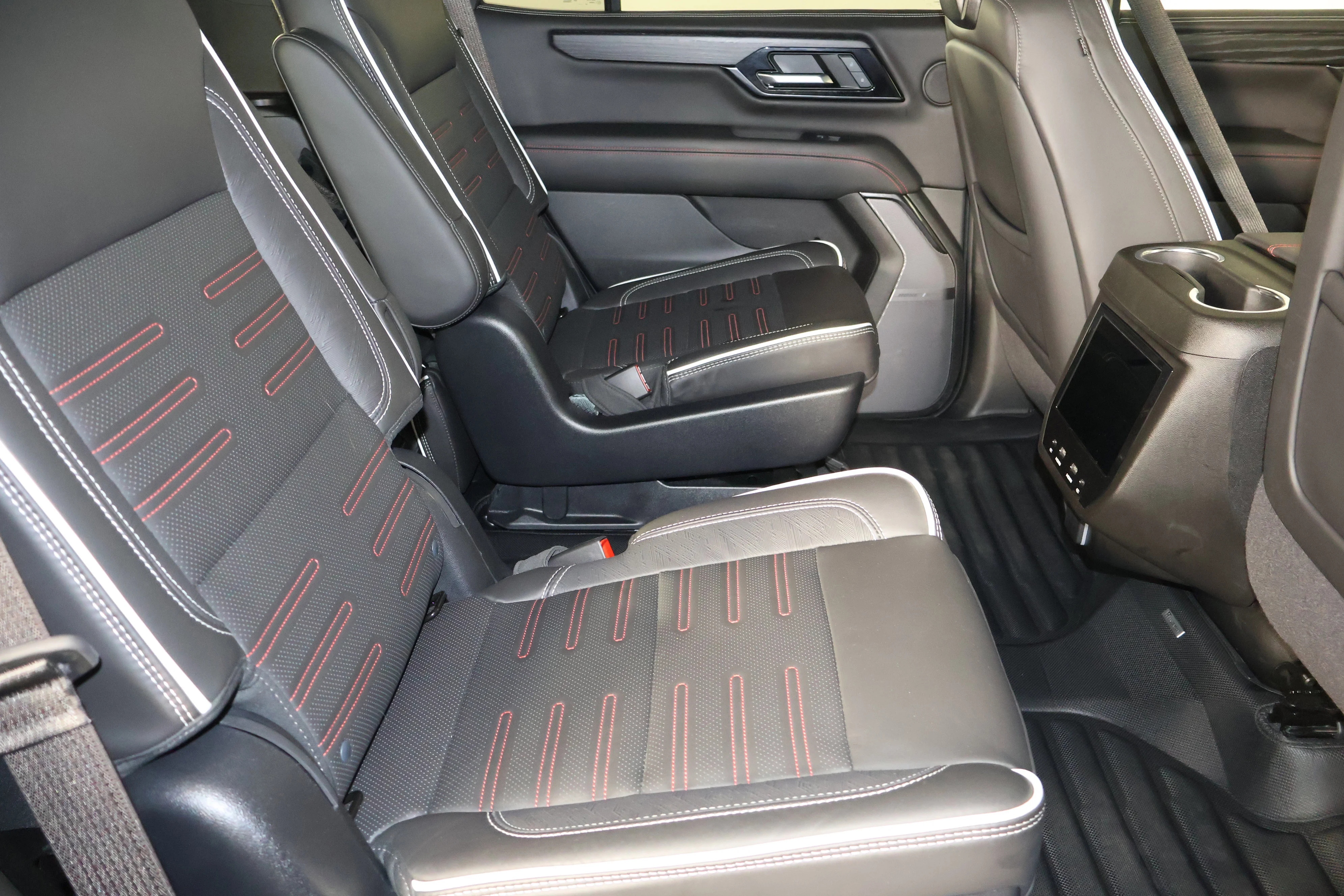 2025 GMC Yukon AT4 Ultimate - Photo 50