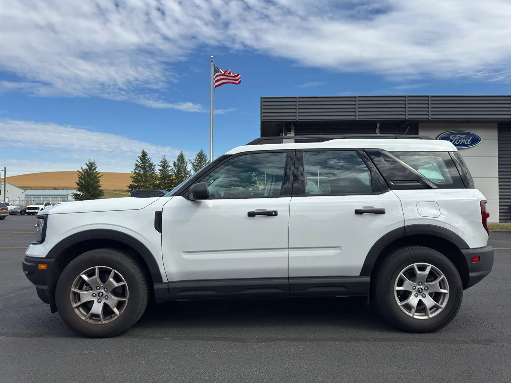 Certified Used 2023 Oxford White Ford 4wd image 3