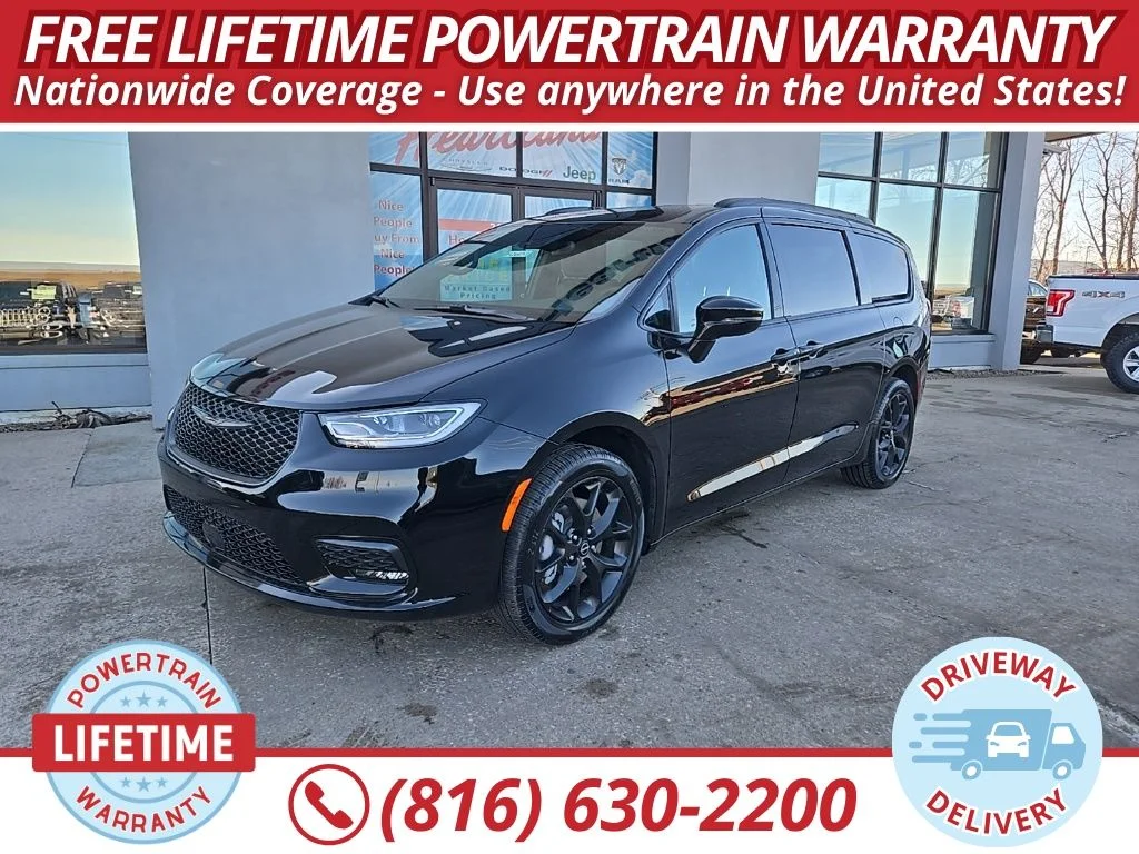 2026 Chrysler Pacifica Select AWD's photo