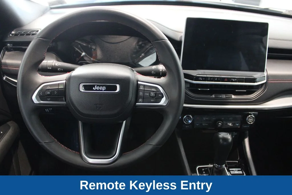 Used 2024 Silver Jeep Trailhawk image 7