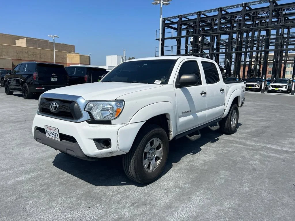 Used 2013  Toyota PreRunner image 1