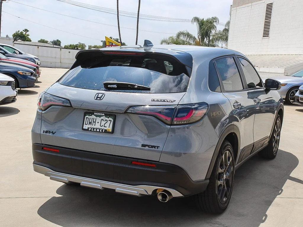 Used 2023  Honda Sport image 6