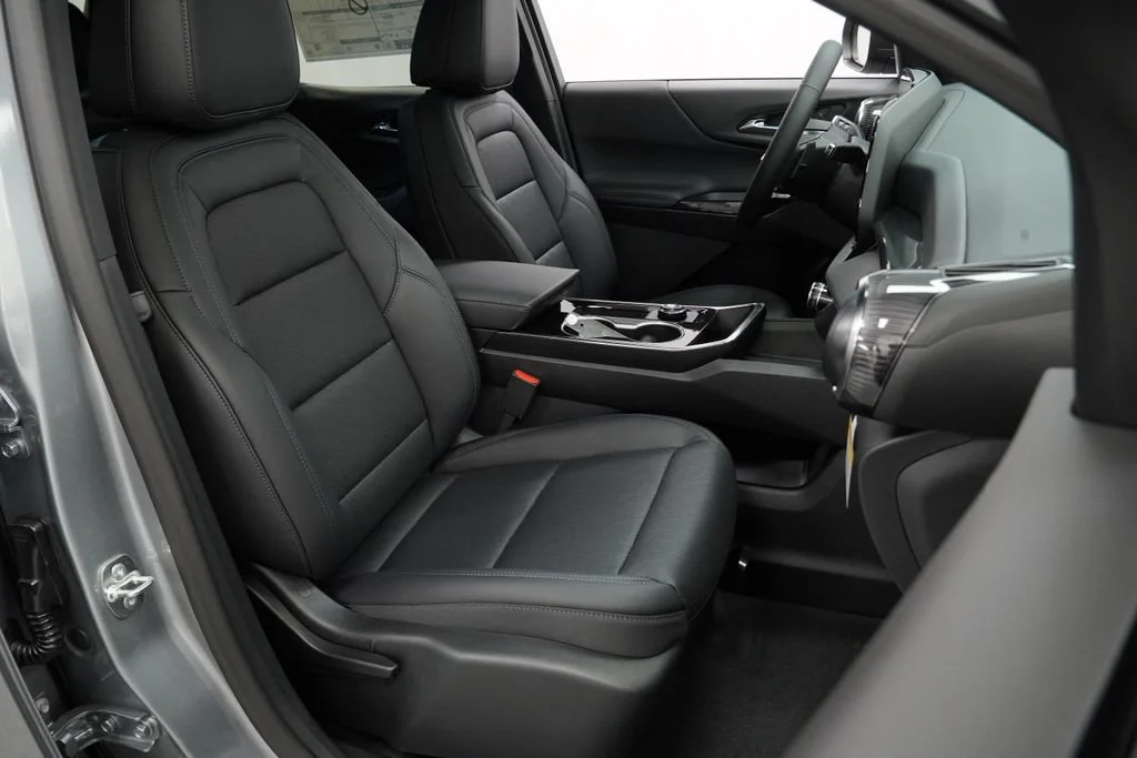 New 2027 Sterling Gray Metallic Chevrolet LT image 26