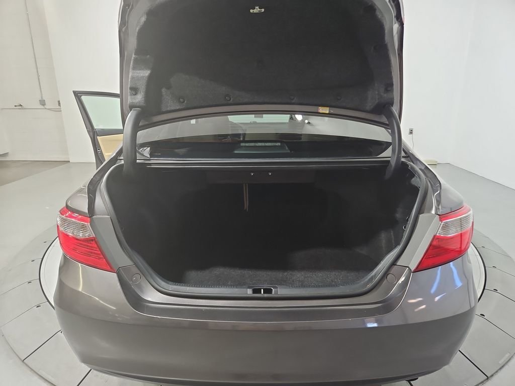 Used 2016 Gray Toyota LE image 22