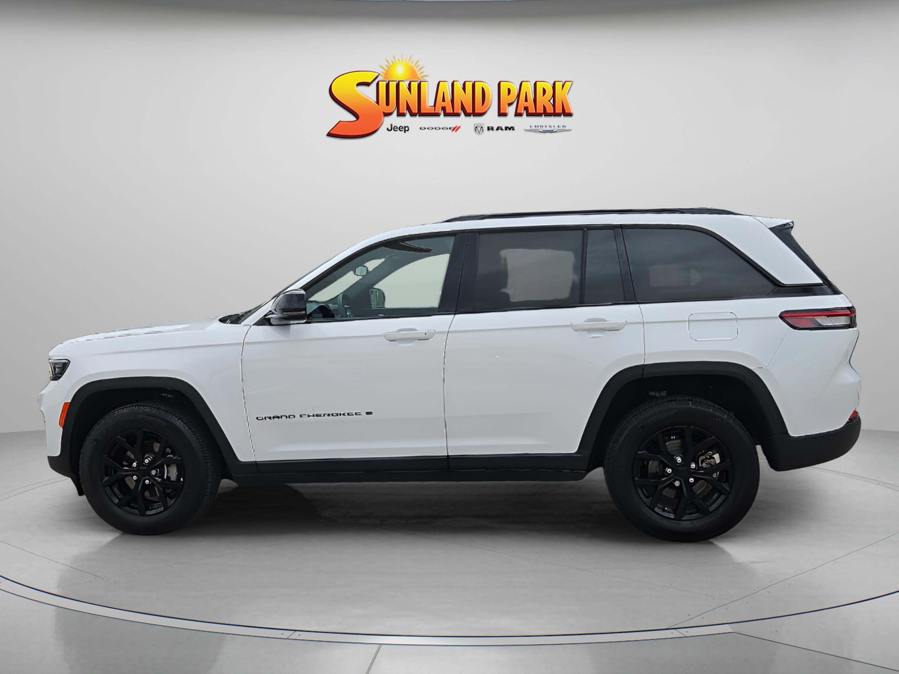 Used 2024 Bright White Clearcoat Jeep Altitude X image 3