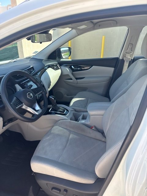 Used 2019 White Nissan SV image 8