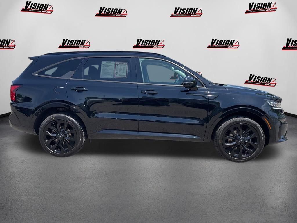 Used 2023 Black Kia SX image 4
