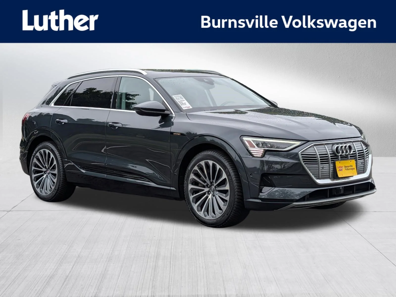 2019 Audi e-tron Prestige's photo