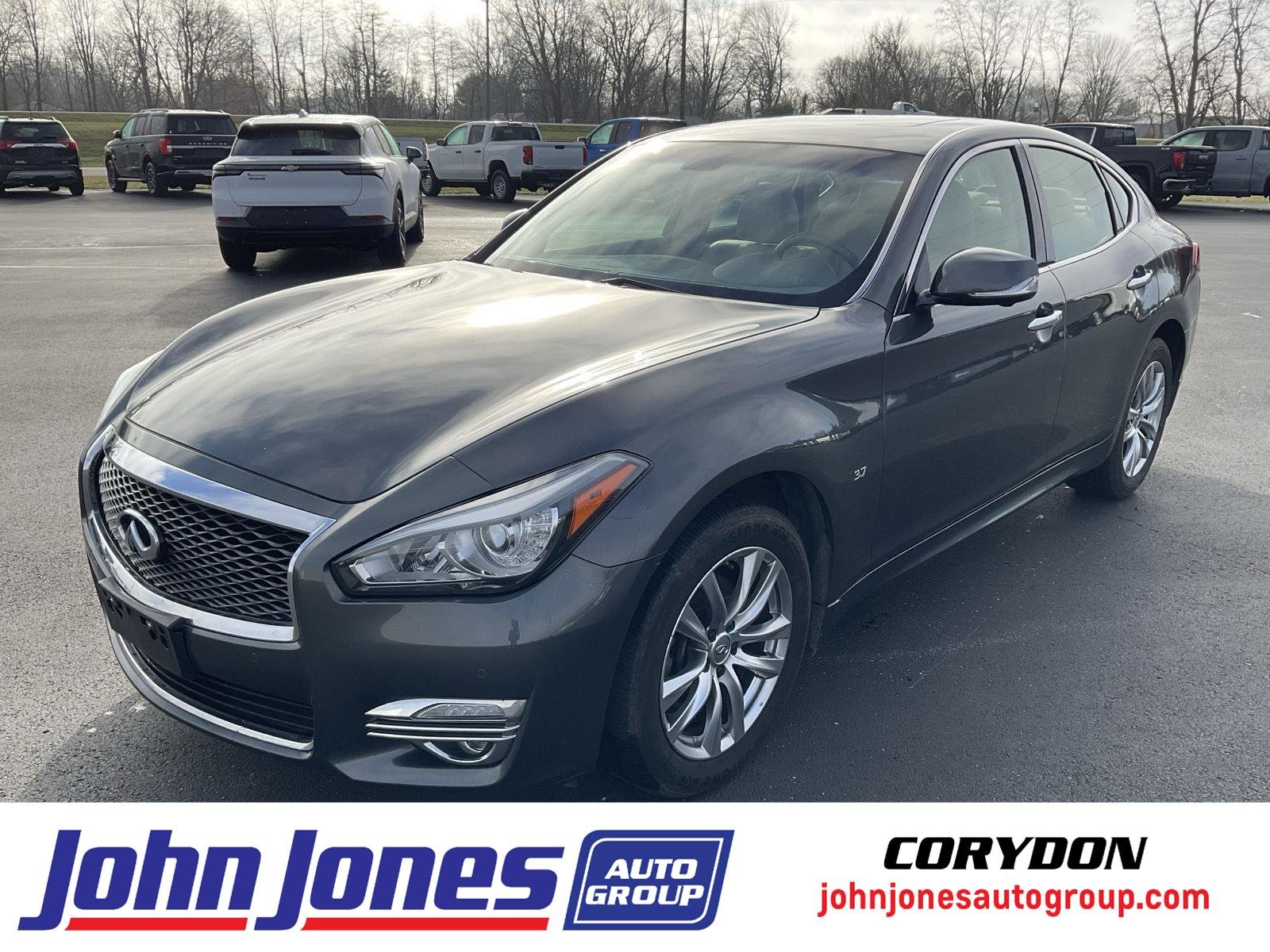 2015 INFINITI Q70 3.7