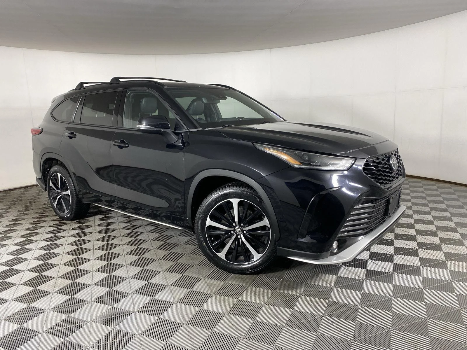 Used 2021 Midnight Black Metallic Toyota XSE image 11