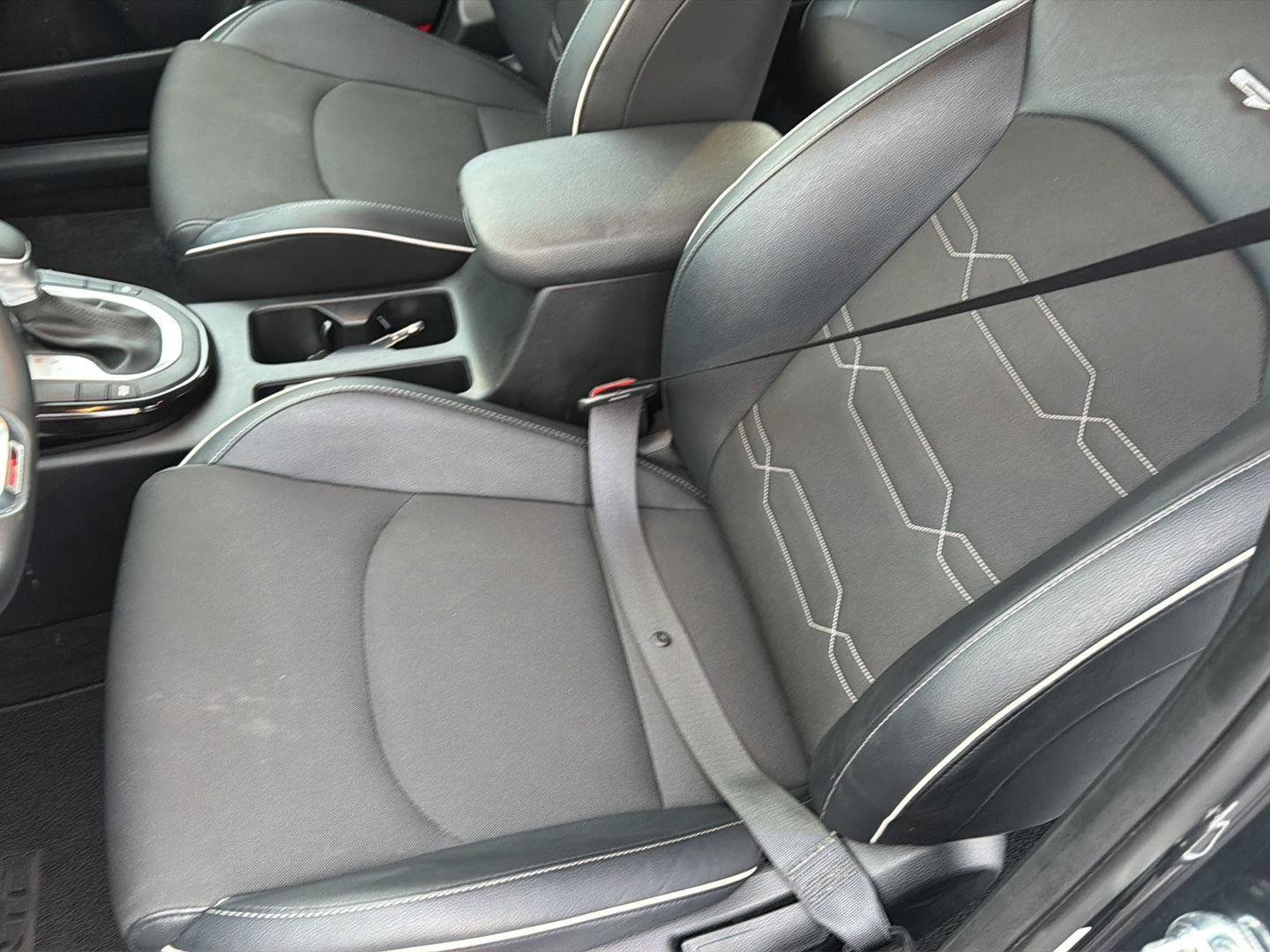 Used 2024 Gravity Gray Kia GT-Line image 29