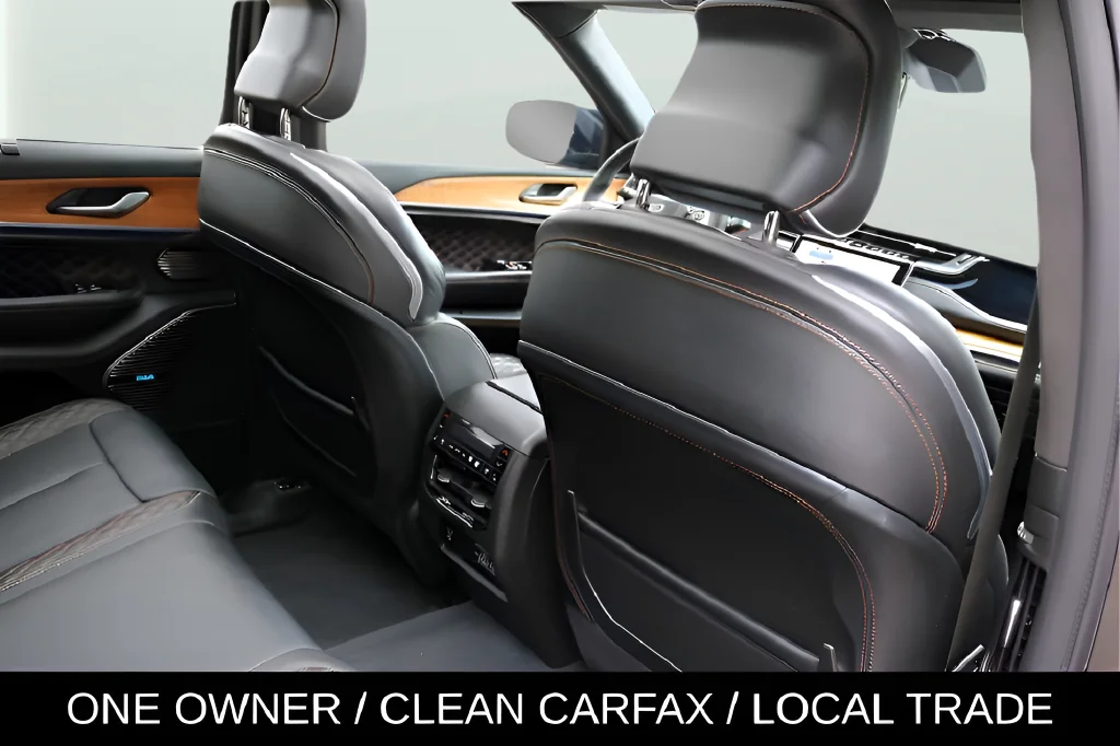 Used 2023  Jeep Summit Reserve image 45