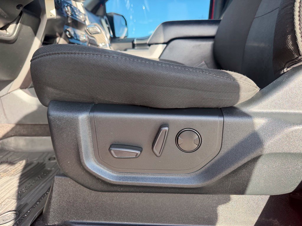 Used 2020 Red Ford XLT image 24