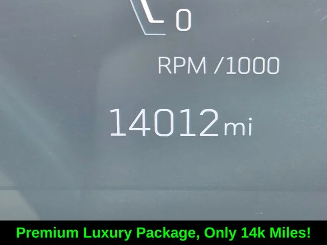 Used 2025 Green Cadillac Premium Luxury image 30