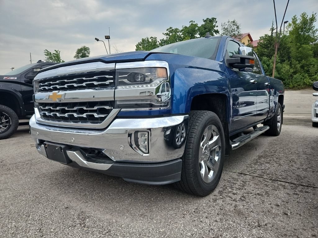Used 2018 Chevrolet Silverado 1500 LTZ with VIN 3GCUKSEJ9JG452311 for sale in Kansas City