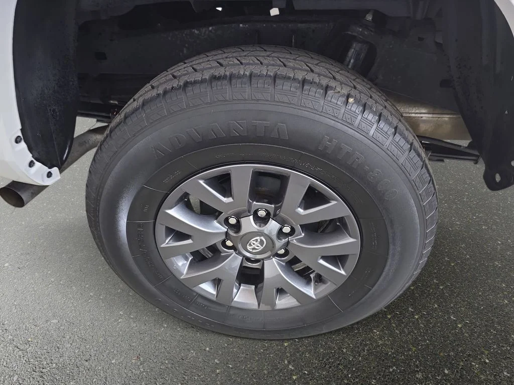 Used 2023 White Toyota SR5 image 29