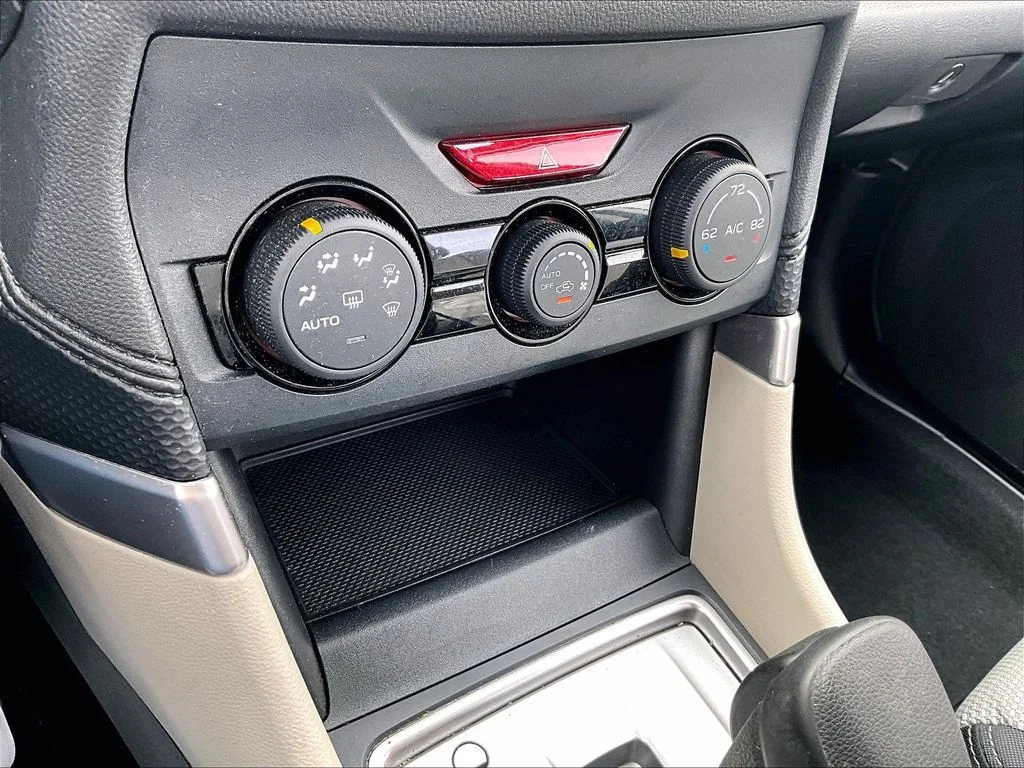 Used 2023 White Subaru Base image 32